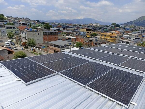 Inversor tradicional – Potência: 25 kWp